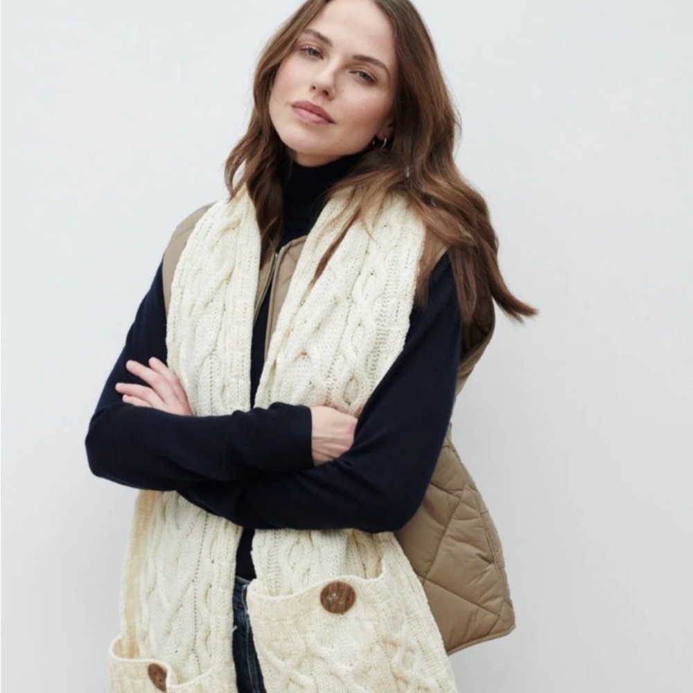Aran Woolen Mills pocket Scarf